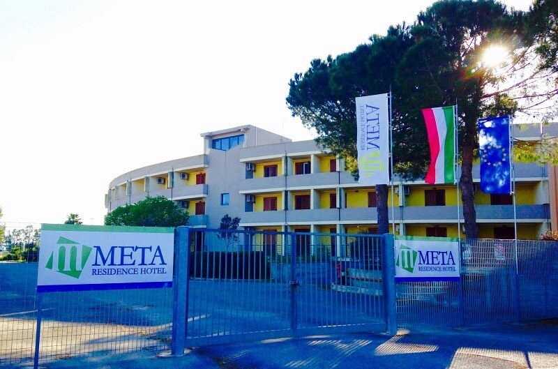 Meta Club Family Village